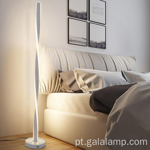 Candeeiro de pé LED nórdico elegante